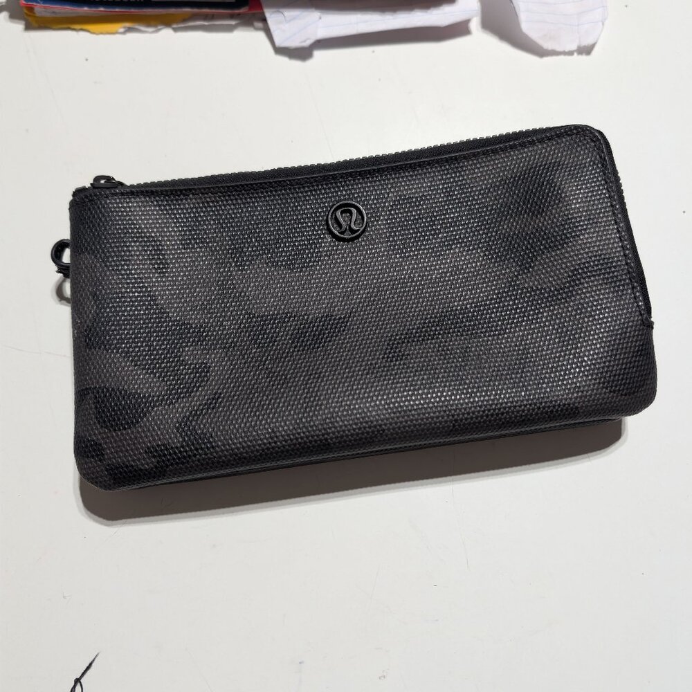 Lululemon Double Up Pouch Incognito Camo Multi Gray/Black